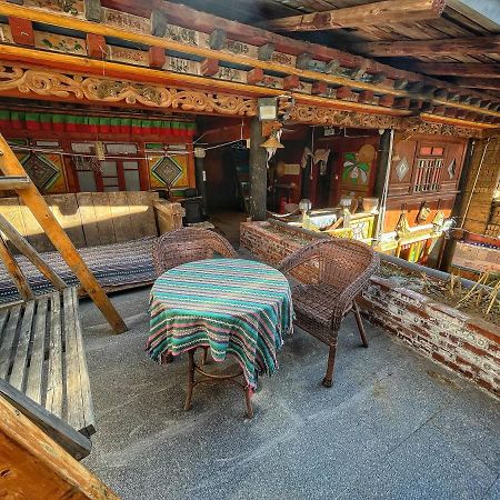 שנגרי - לה Tavern Hostel仁和客栈 מראה חיצוני תמונה