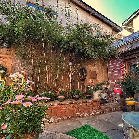 שנגרי - לה Tavern Hostel仁和客栈 מראה חיצוני תמונה
