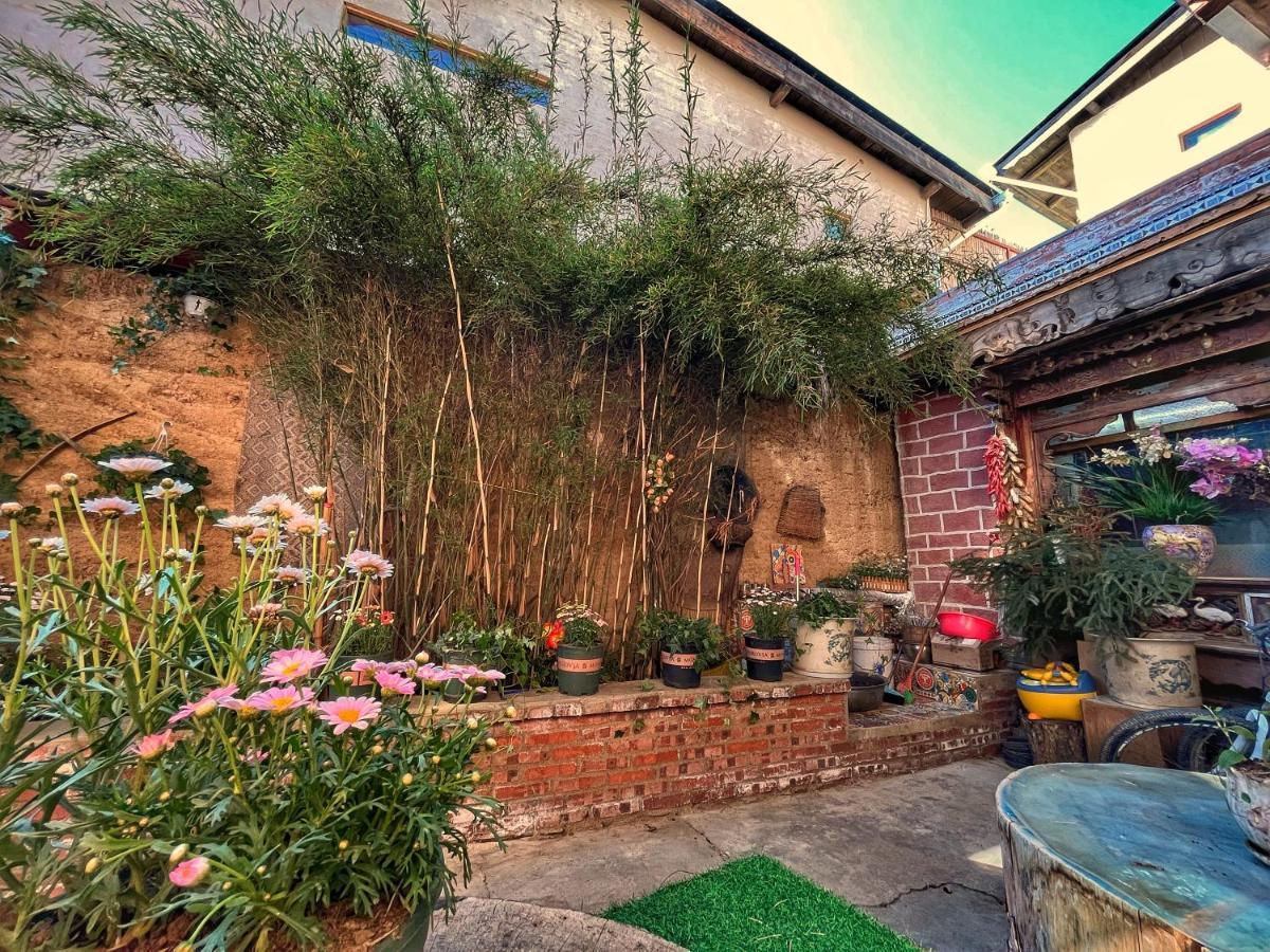 שנגרי - לה Tavern Hostel仁和客栈 מראה חיצוני תמונה